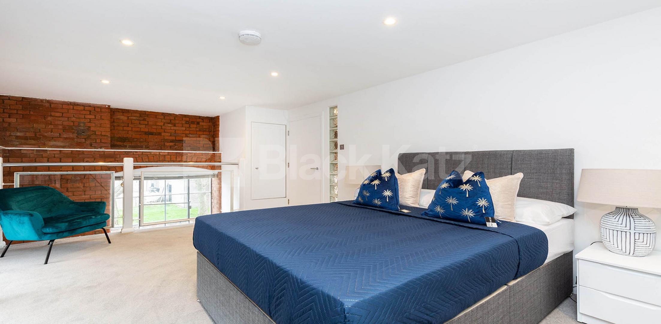 			WAREHOUSE CONVERSION , 1 Bedroom, 1 bath, 1 reception Apartment			 Dove Road, CANONBURY-ISLINGTON